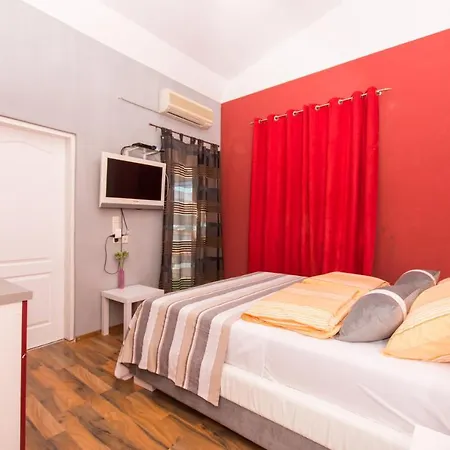 Apartment Family Friendly With A Swimming Pool Okrug Gornji, Ciovo - 16893 Trogir