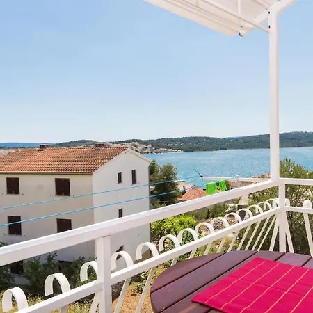 Family Friendly With A Swimming Pool Okrug Gornji, Ciovo - 16893 Apartment Trogir