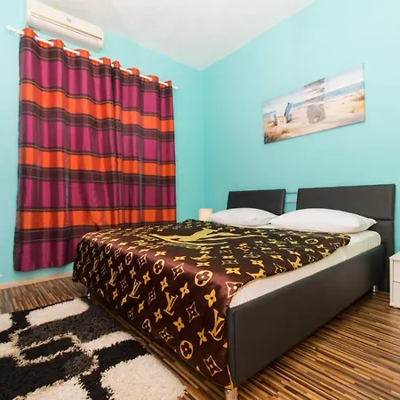 Family Friendly With A Swimming Pool Okrug Gornji, Ciovo - 16893 Trogir