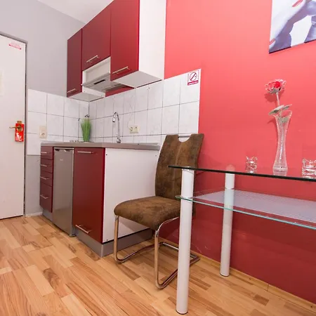 Family Friendly With A Swimming Pool Okrug Gornji, Ciovo - 16893 Trogir