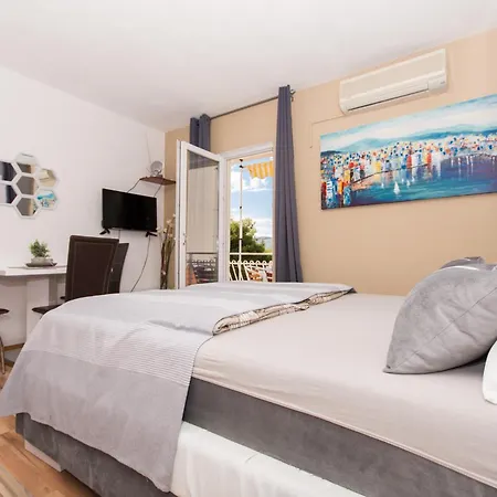 Family Friendly With A Swimming Pool Okrug Gornji, Ciovo - 16893 * Trogir