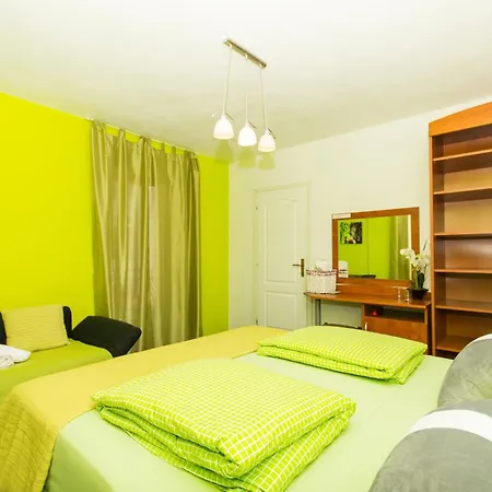 Apartment Family Friendly With A Swimming Pool Okrug Gornji, Ciovo - 16893