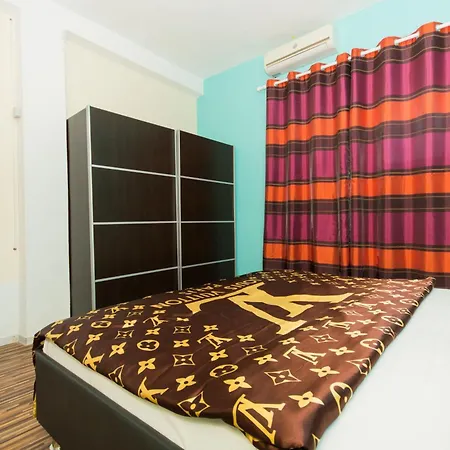 Family Friendly With A Swimming Pool Okrug Gornji, Ciovo - 16893 Apartment *