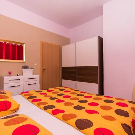 Apartment Family Friendly With A Swimming Pool Okrug Gornji, Ciovo - 16893 Trogir